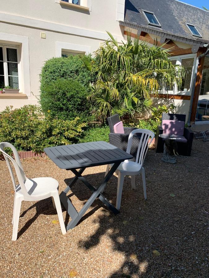 Le Petit Manoir Bed & Breakfast Farceaux Ngoại thất bức ảnh
